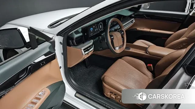 Hyundai Grandeur Hybrid (GN7) 2023 Белый из Кореи, фото 2