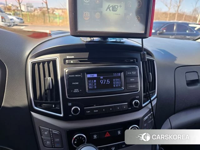 Hyundai The New Grand Starex 2018 Белый из Кореи, фото 2