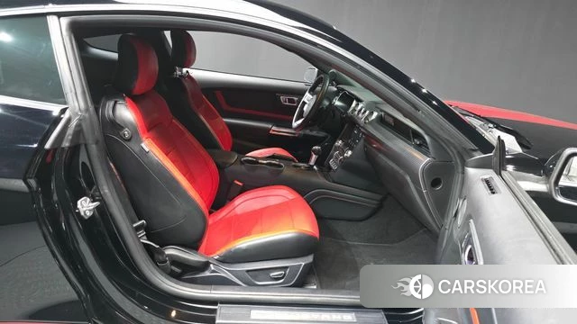 Ford Mustang 2019 Черный из Кореи, фото 2