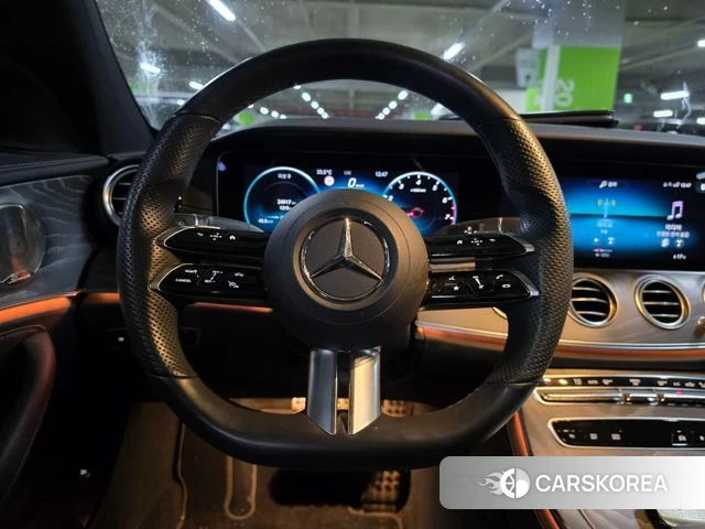 Mercedes-Benz E-Class W213 2022 Серый из Кореи, фото 2