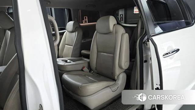 Kia The New Carnival 2018 Белый из Кореи, фото 2