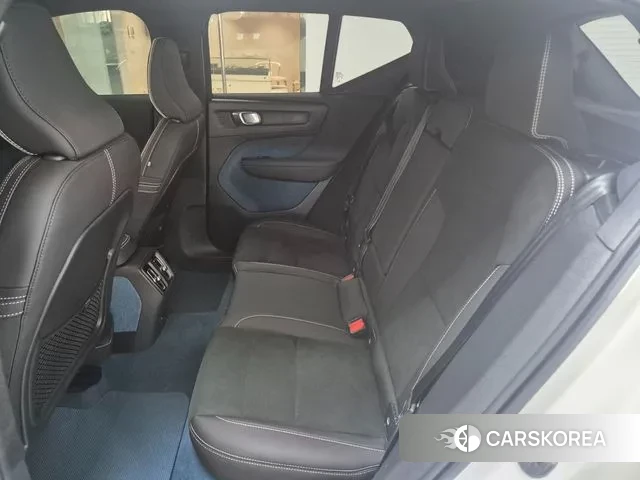 Volvo XC40 Richards 2024 Белый из Кореи, фото 2