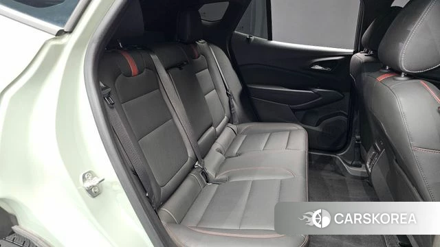 Chevrolet (GM Daewoo) Trax Crossover 2023 Зеленый из Кореи, фото 2