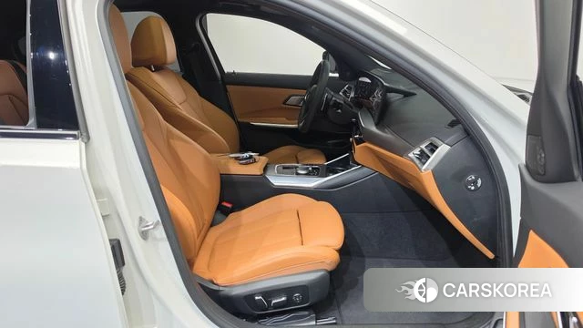 BMW 3 Series (G20) 2025 Белый из Кореи, фото 2