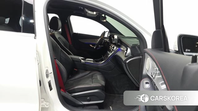 Mercedes-Benz GLC-Class X253 2021 Белый из Кореи, фото 2