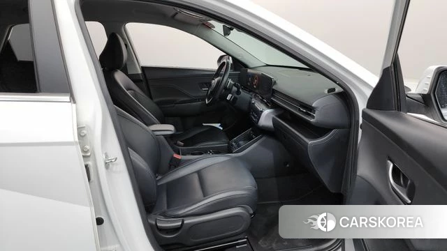 Hyundai Kona (SX2) 2023 Белый из Кореи, фото 2