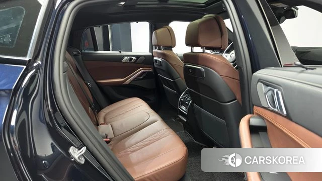 BMW X6 (G06) 2025 Черный из Кореи, фото 2
