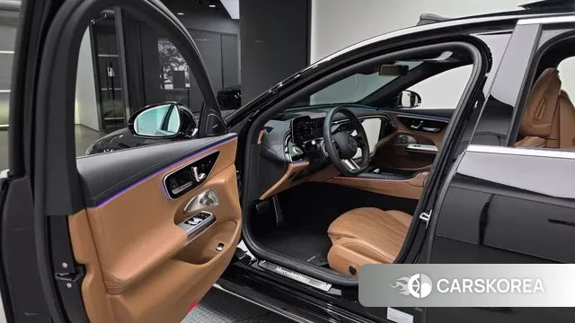 Mercedes-Benz E-Class W214 2024 Черный из Кореи, фото 2