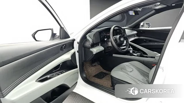 Hyundai The New Avante (CN7) 2025 Белый из Кореи, фото 2