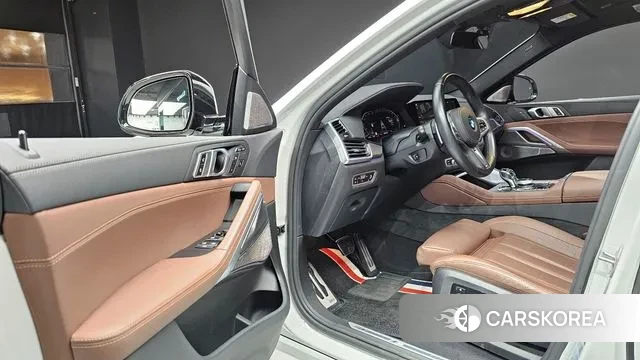 BMW X6 (G06) 2021 Белый из Кореи, фото 2