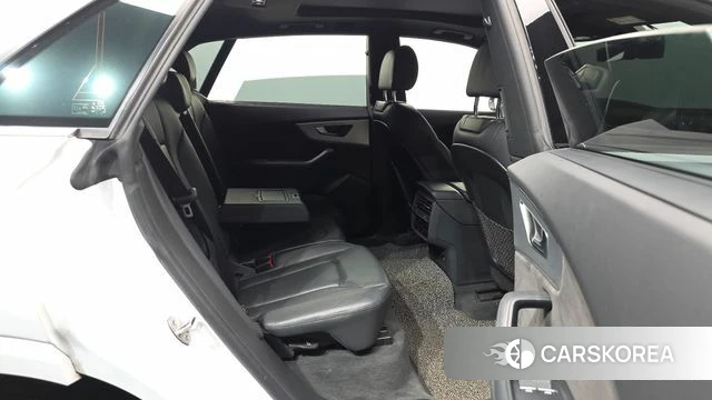 Audi Q8 (4M) 2021 Белый из Кореи, фото 2