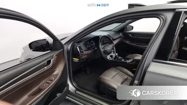 Hyundai Grandeur IG 2018 Серебристо-серый из Кореи, фото 2