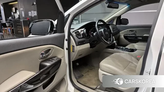 Kia The New Carnival 2019 Белый из Кореи, фото 2