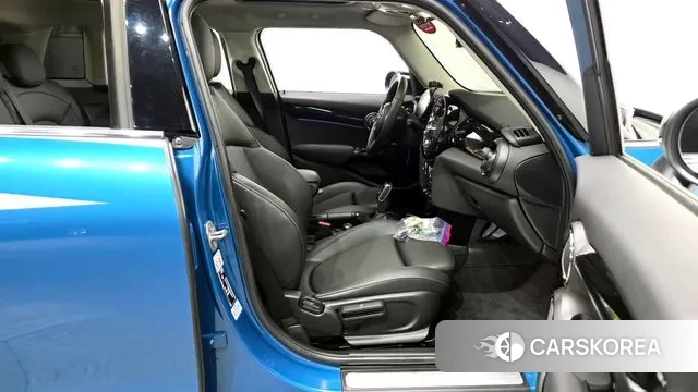 Mini Cooper 2022 Синий из Кореи, фото 2