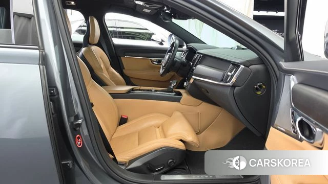 Volvo V90 Cross-Country 2018 Серый из Кореи, фото 2