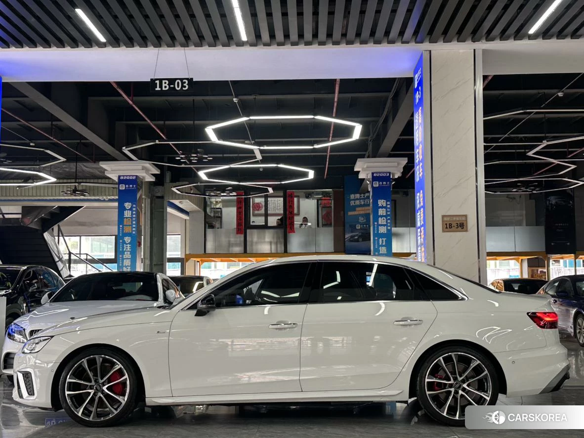 Audi A4L 2021 Белый из Китая, фото 2