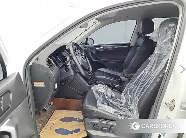 Volkswagen Tiguan second Generation 2019 Белый из Кореи, фото 2