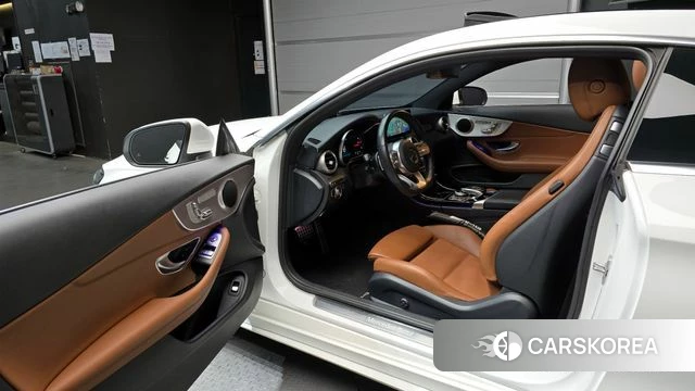 Mercedes-Benz C-Class W205 2019 Белый из Кореи, фото 2