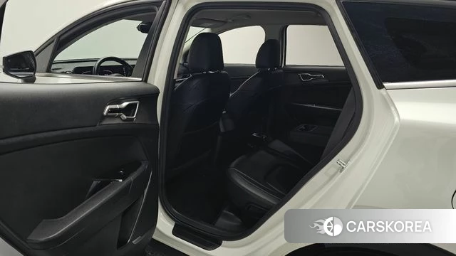 Kia Sportage 5th Generation 2022 Белый из Кореи, фото 2
