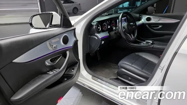 Mercedes-Benz E-Class W213 2019 Белый из Кореи, фото 2