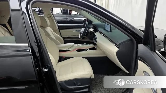 Genesis GV70 2021 Черный из Кореи, фото 2