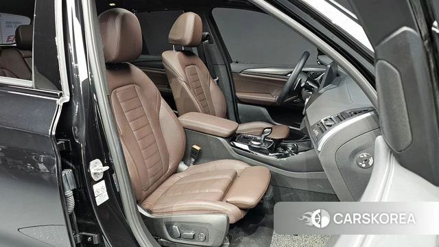 BMW X3 (G01) 2024 Черный из Кореи, фото 2