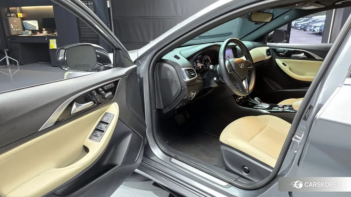 Infiniti Q30 2019 Серый из Кореи, фото 2