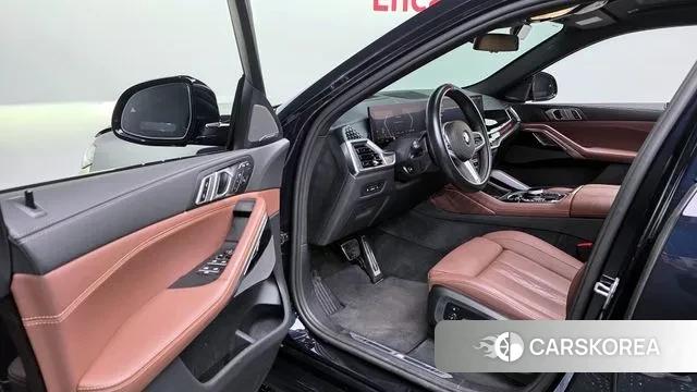 BMW X6 (G06) 2025 Черный из Кореи, фото 2