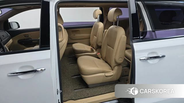 Kia The New Carnival 2019 Белый из Кореи, фото 2