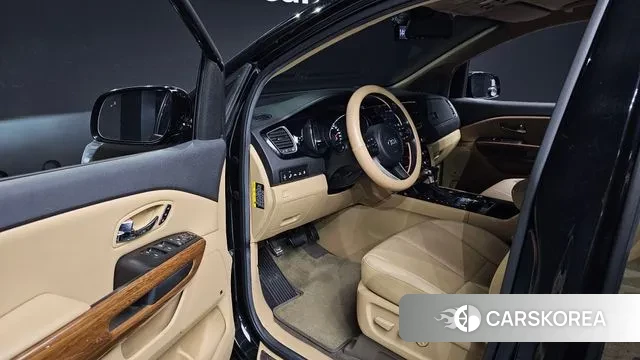 Kia All New Carnival 2018 Черный из Кореи, фото 2