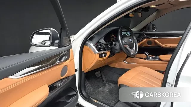 BMW X6 (F16) 2018 Белый из Кореи, фото 2