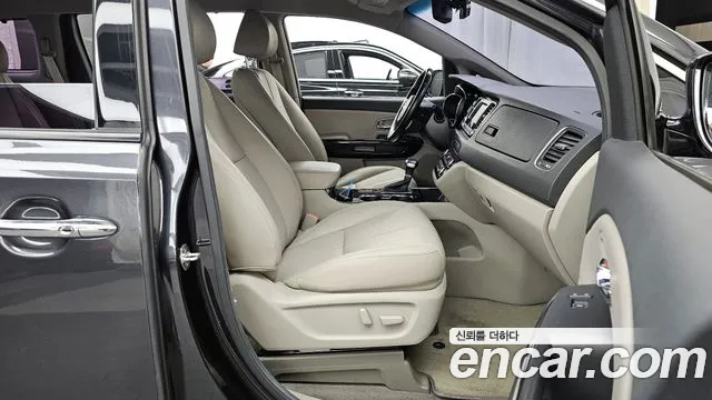 Kia The New Carnival 2018 Серый из Кореи, фото 2