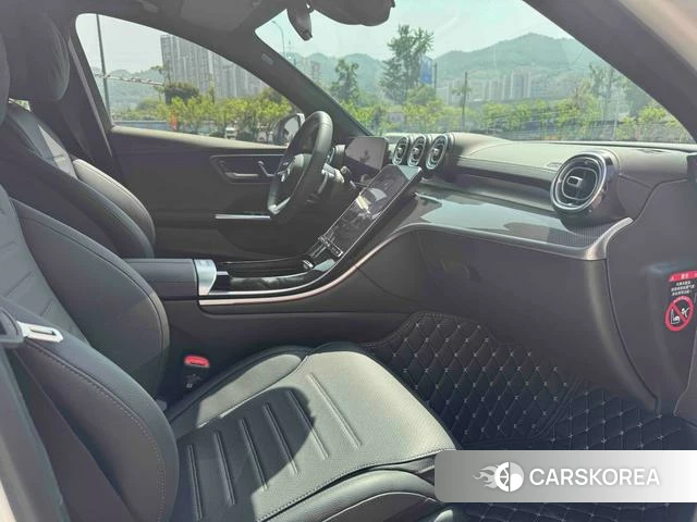 Mercedes-Benz Class C 2024 Белый из Китая, фото 2