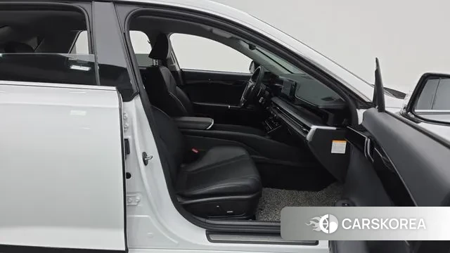 Hyundai Grandeur Hybrid (GN7) 2023 Белый из Кореи, фото 2