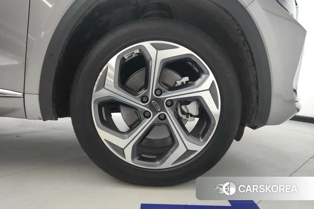 Geely Automobile Xingyue L 2024 Темно-серый из Китая, фото 2