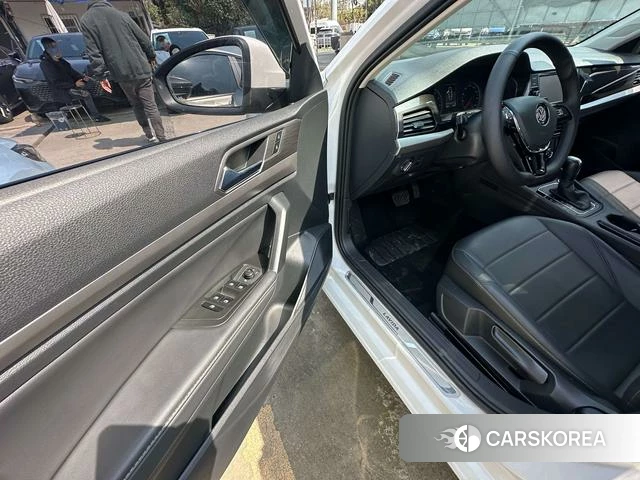 Volkswagen Lavida 2022 Белый из Китая, фото 2