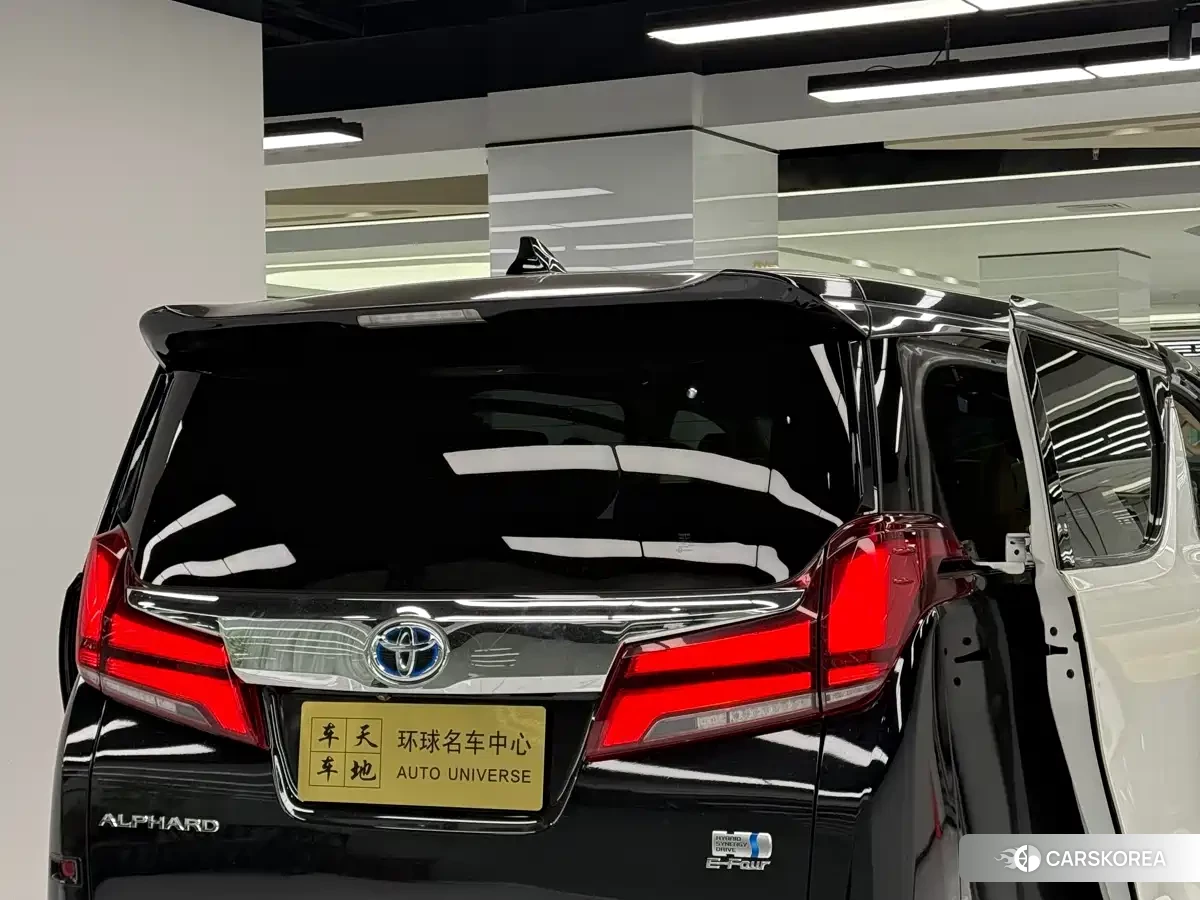 Toyota Elfa 2023 Черный из Китая, фото 3