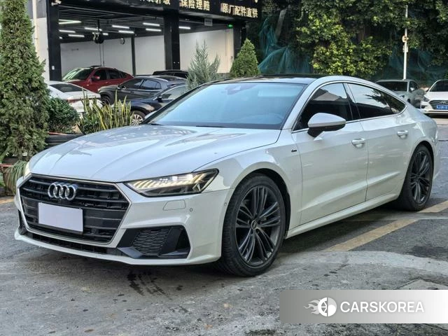 Audi A7 2022 Белый из Китая, фото 2