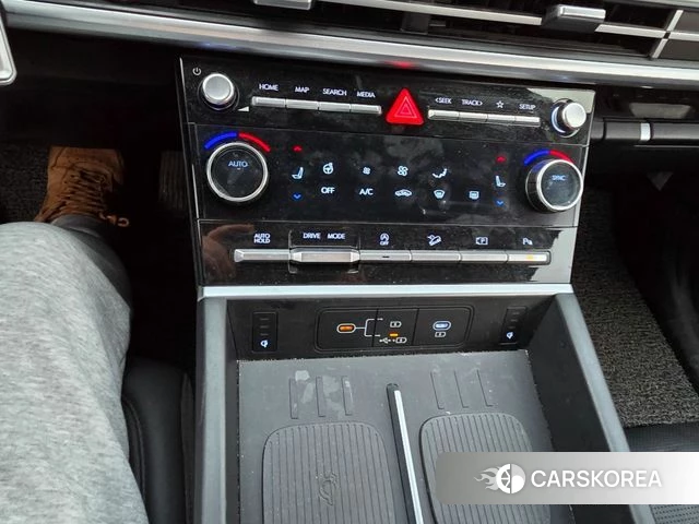 Hyundai Santa Fe (MX5) 2024 Серый из Кореи, фото 2