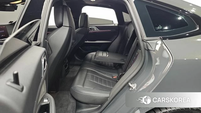 BMW i4 2023 Серый из Кореи, фото 2