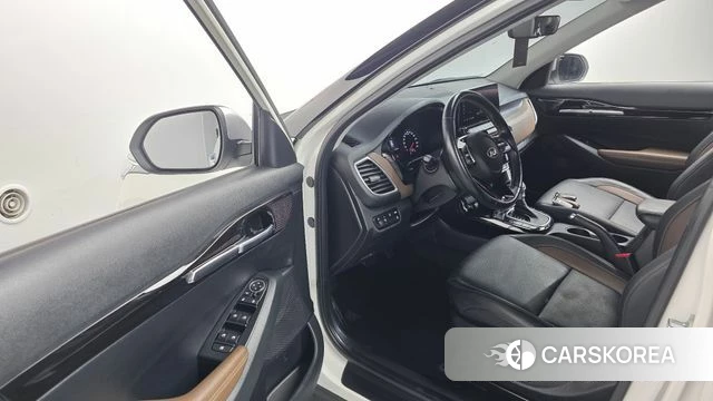 Kia Seltos 2020 Белый из Кореи, фото 2