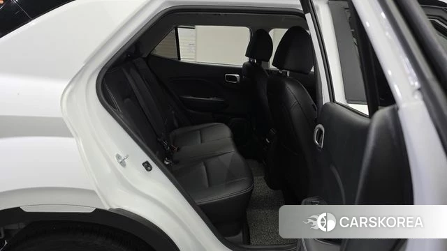Hyundai Venue 2024 Белый из Кореи, фото 2
