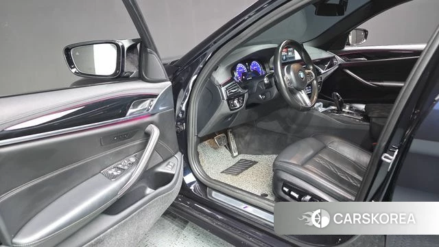 BMW 5 Series (G30) 2018 Синий из Кореи, фото 2