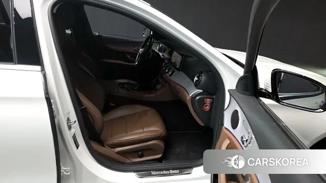 Mercedes-Benz E-Class W213 2020 Белый из Кореи, фото 2