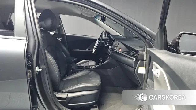 Kia The New Niro 2021 Серый из Кореи, фото 2