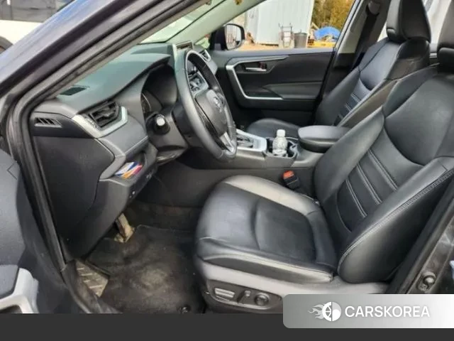 Toyota RAV4 5th Generation 2021 Черный из Кореи, фото 2