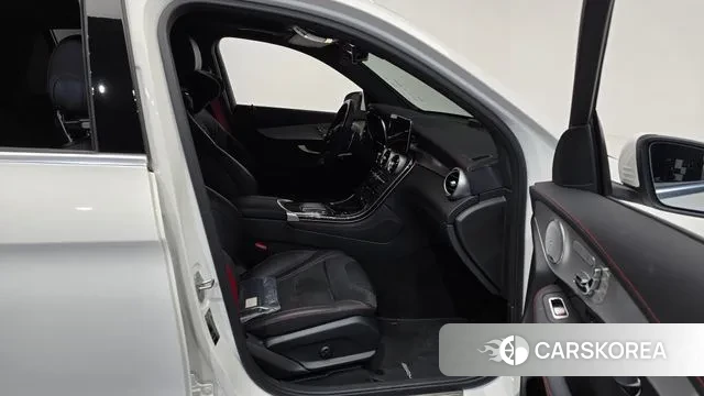 Mercedes-Benz GLC-Class X253 2021 Белый из Кореи, фото 2