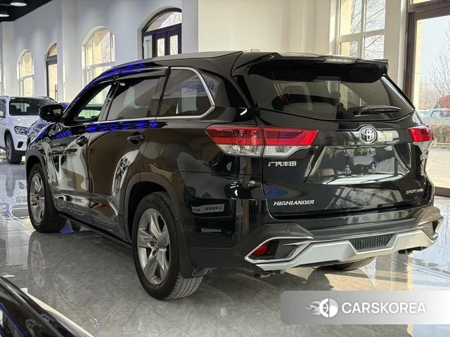Toyota Highlander 2022 Черный из Китая, фото 2
