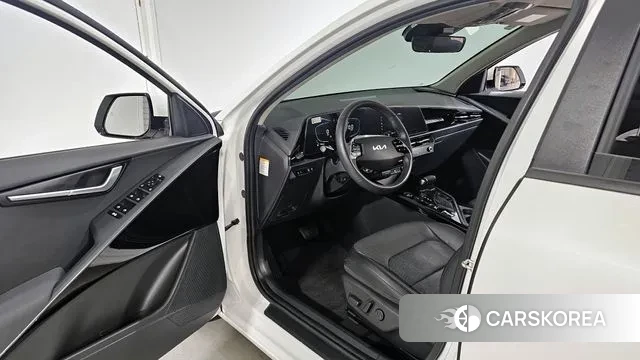 Kia Di Ol Nu Niro 2022 Белый из Кореи, фото 2