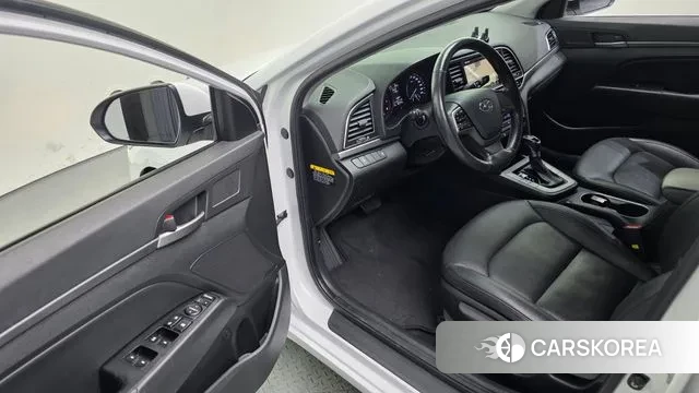 Hyundai Avante AD 2018 Белый из Кореи, фото 2